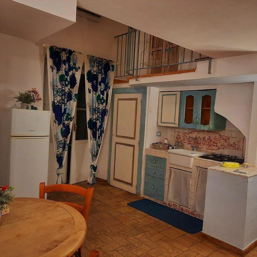 La Casa A Balconcino Apartment กาเอตา ภายนอก รูปภาพ