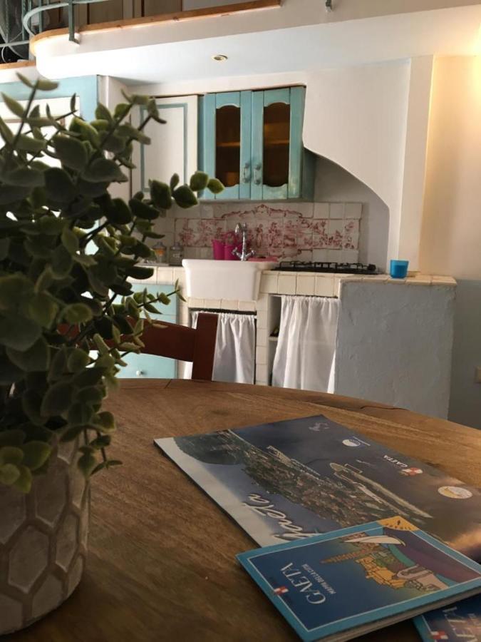 La Casa A Balconcino Apartment กาเอตา ภายนอก รูปภาพ